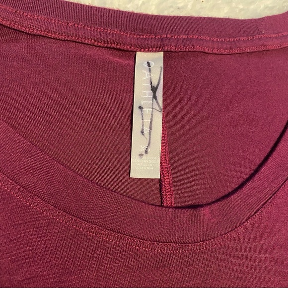 Athleta Women’s Capped Sleeve Soft Purple Top Light and Thin Size XS NWOT! - Picture 3 of 5
